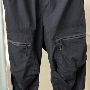 Nike Tech Men's Woven Cargo Pants in Black Size